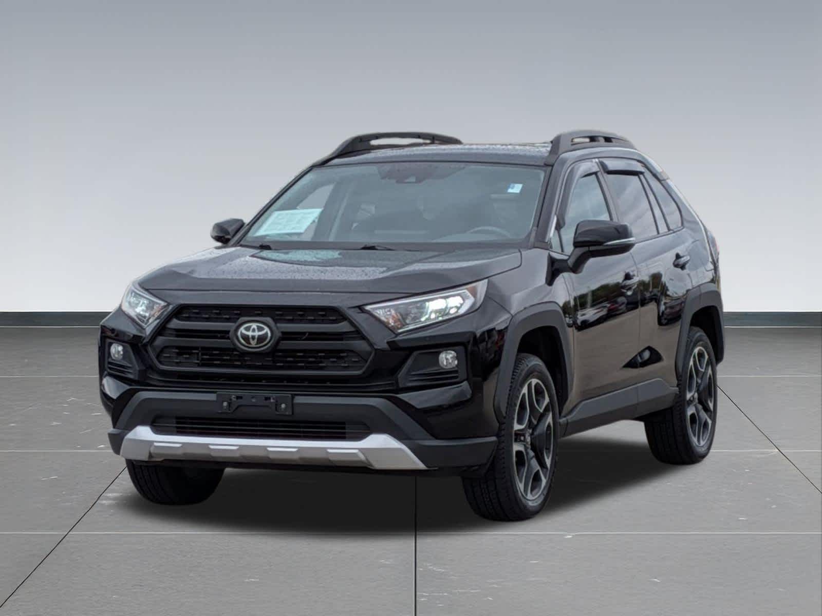 Thumbnail: 2019 Toyota RAV4 - 10