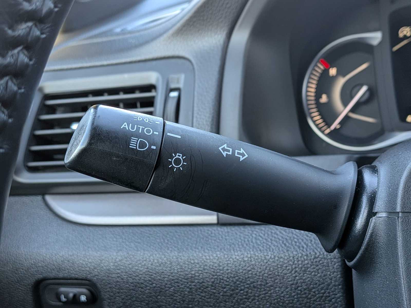 Thumbnail: 2023 Honda Passport - 24