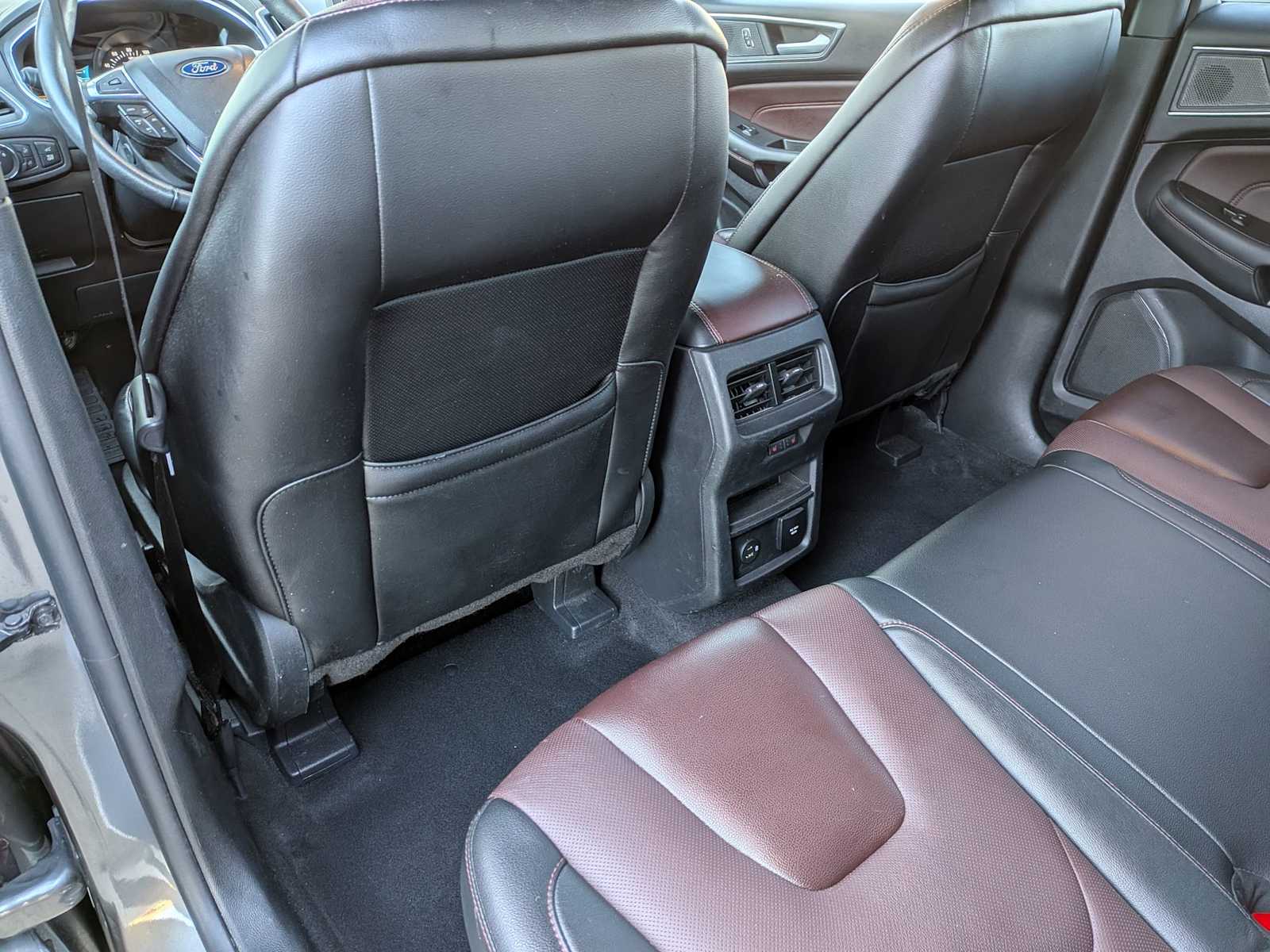 Thumbnail: 2021 Ford Edge - 17