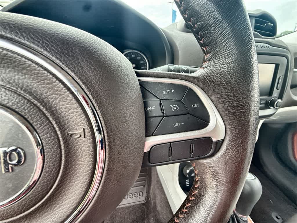 Thumbnail: 2017 Jeep Renegade - 23