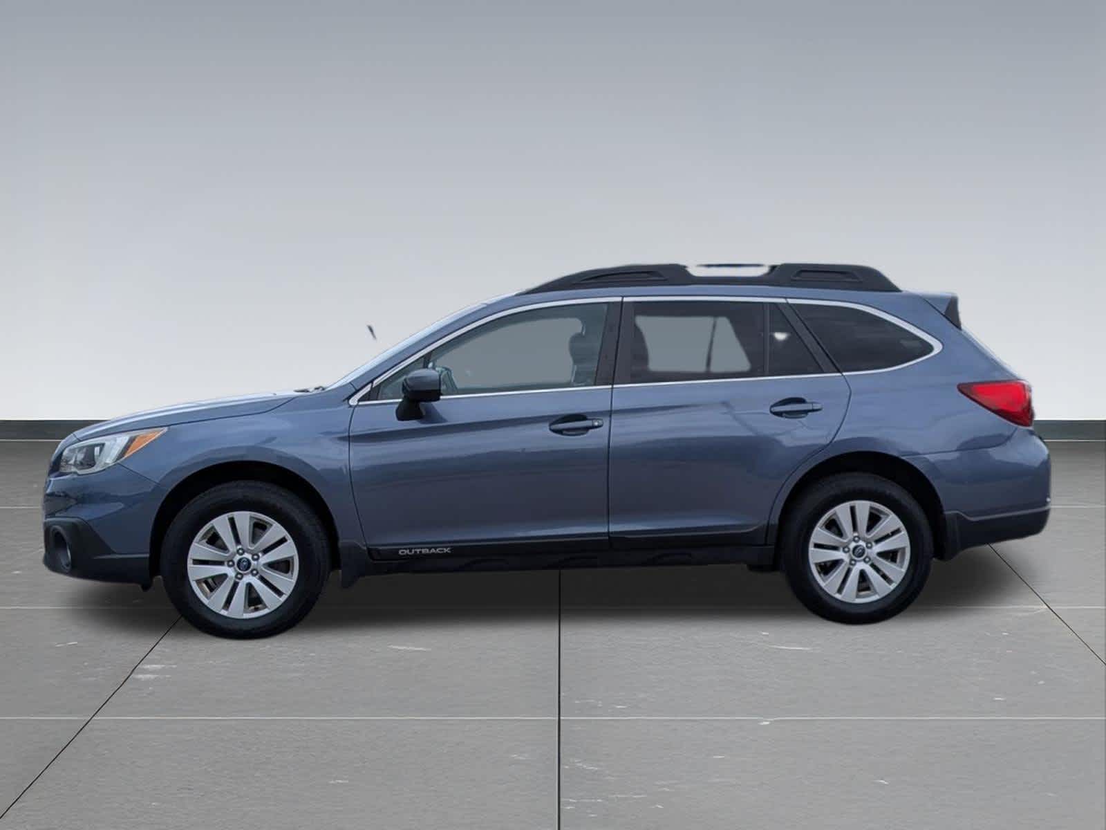Thumbnail: 2016 Subaru Outback - 3