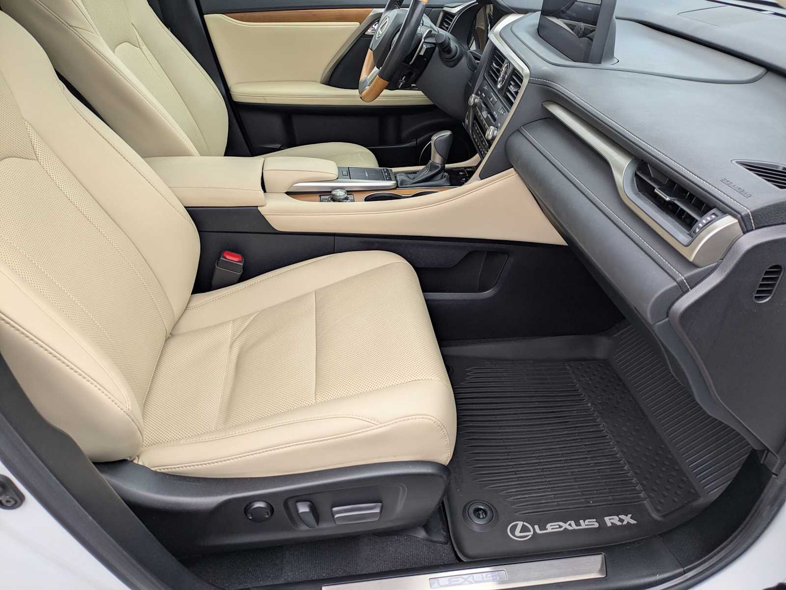 Thumbnail: 2022 Lexus RX - 22