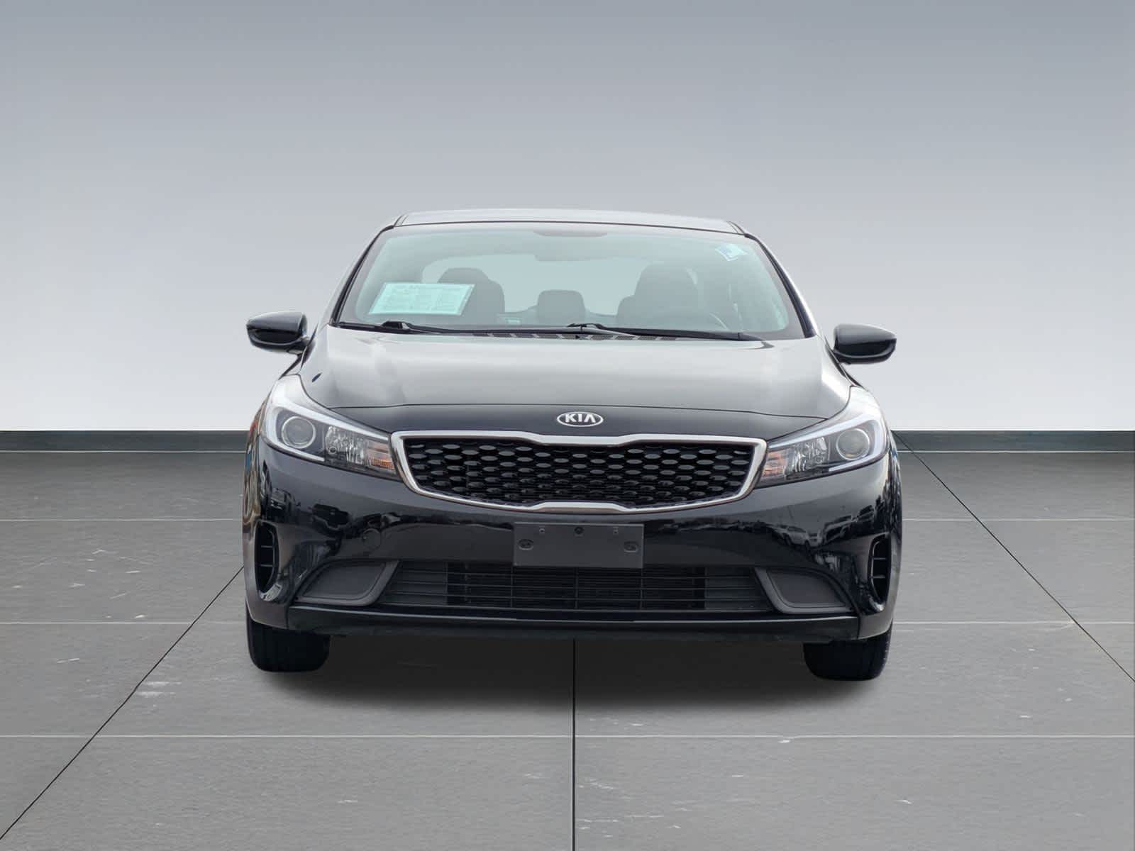 Thumbnail: 2017 Kia Forte - 11