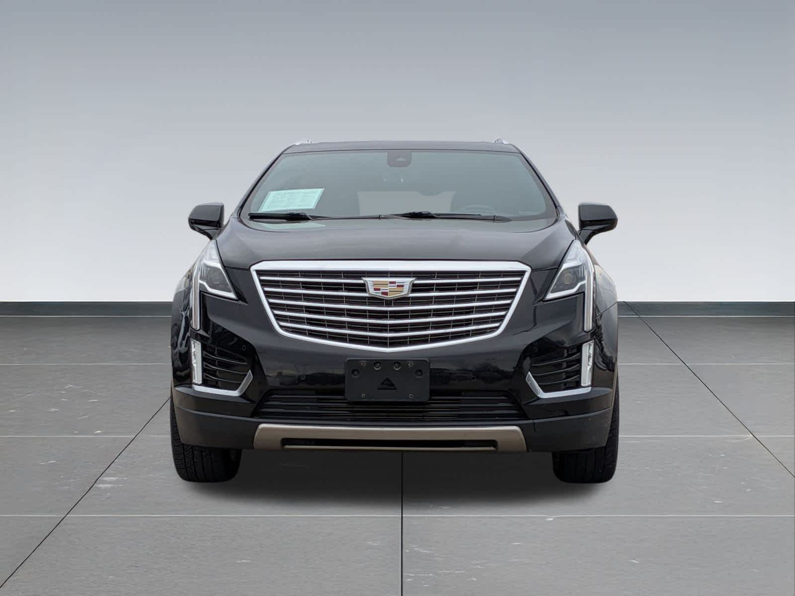 Thumbnail: 2017 Cadillac XT5 - 9