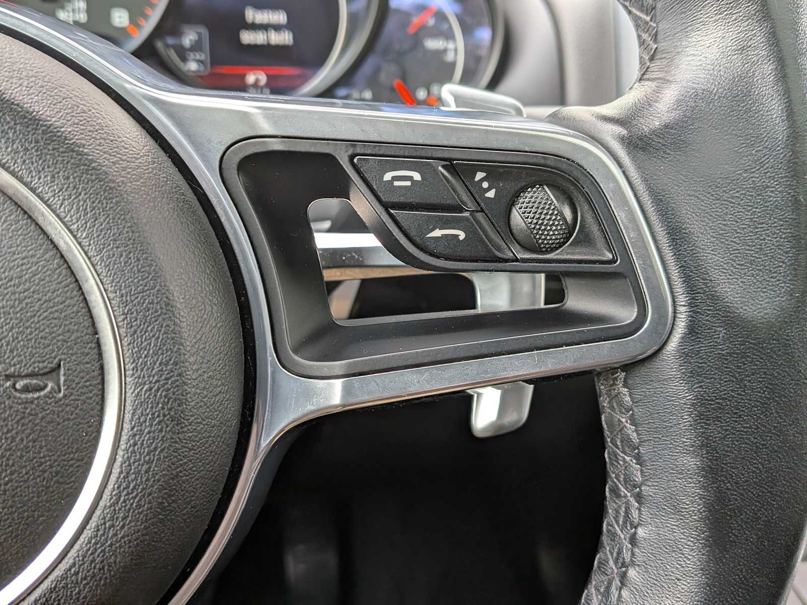 Thumbnail: 2017 Porsche Cayenne - 26