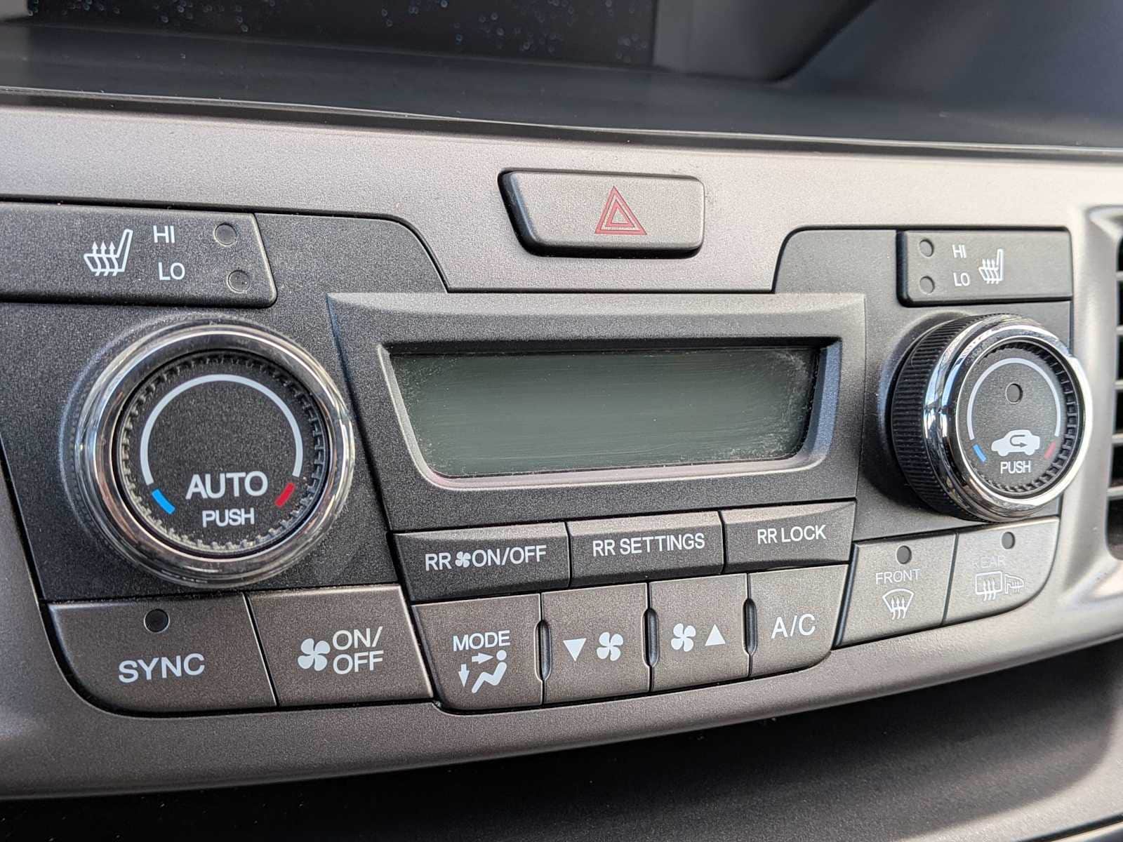 Thumbnail: 2014 Honda Odyssey - 32