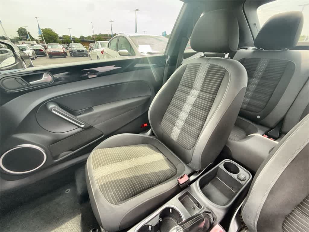 2012 Volkswagen Beetle  20