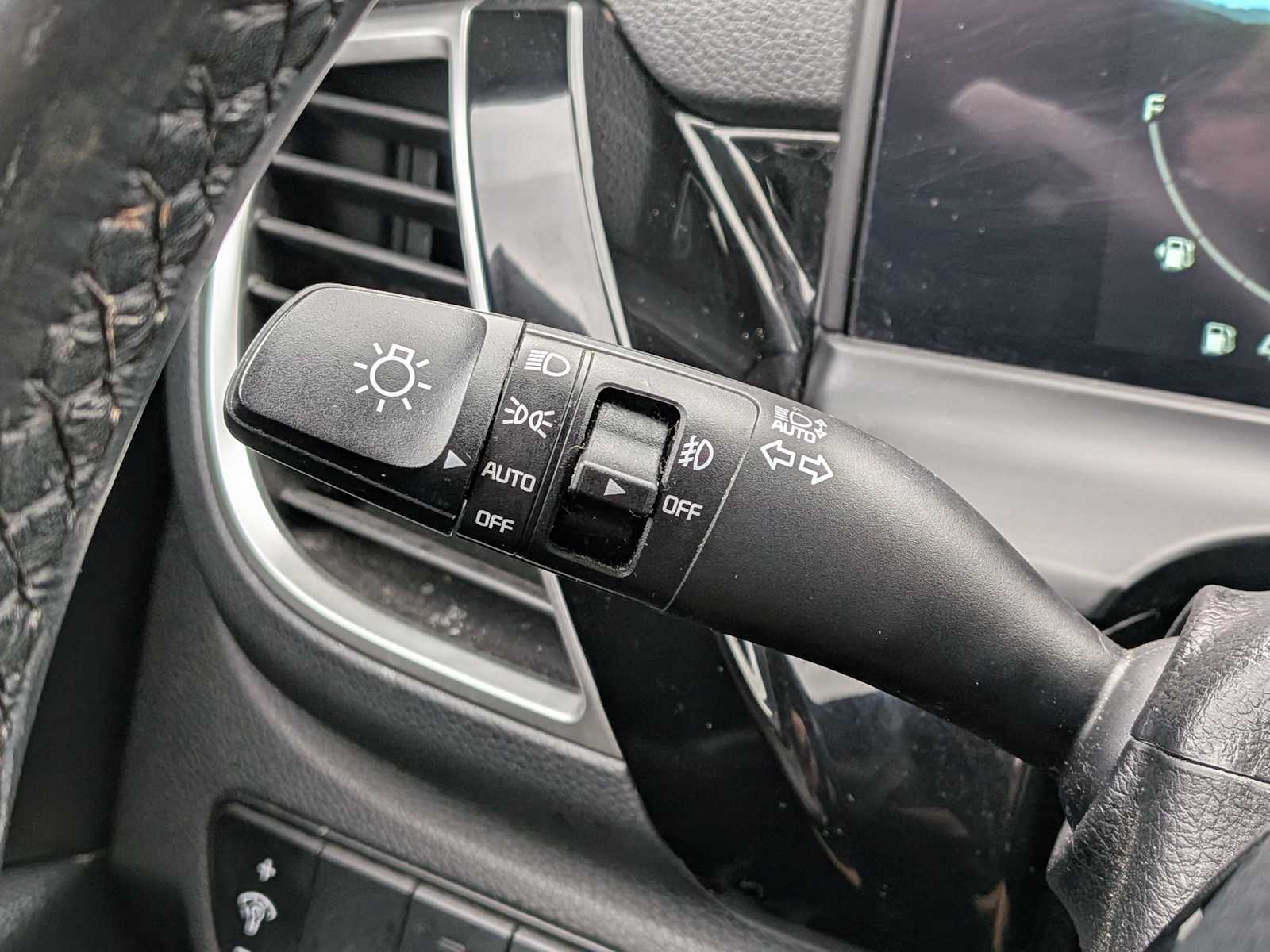 Thumbnail: 2024 Kia Seltos - 25