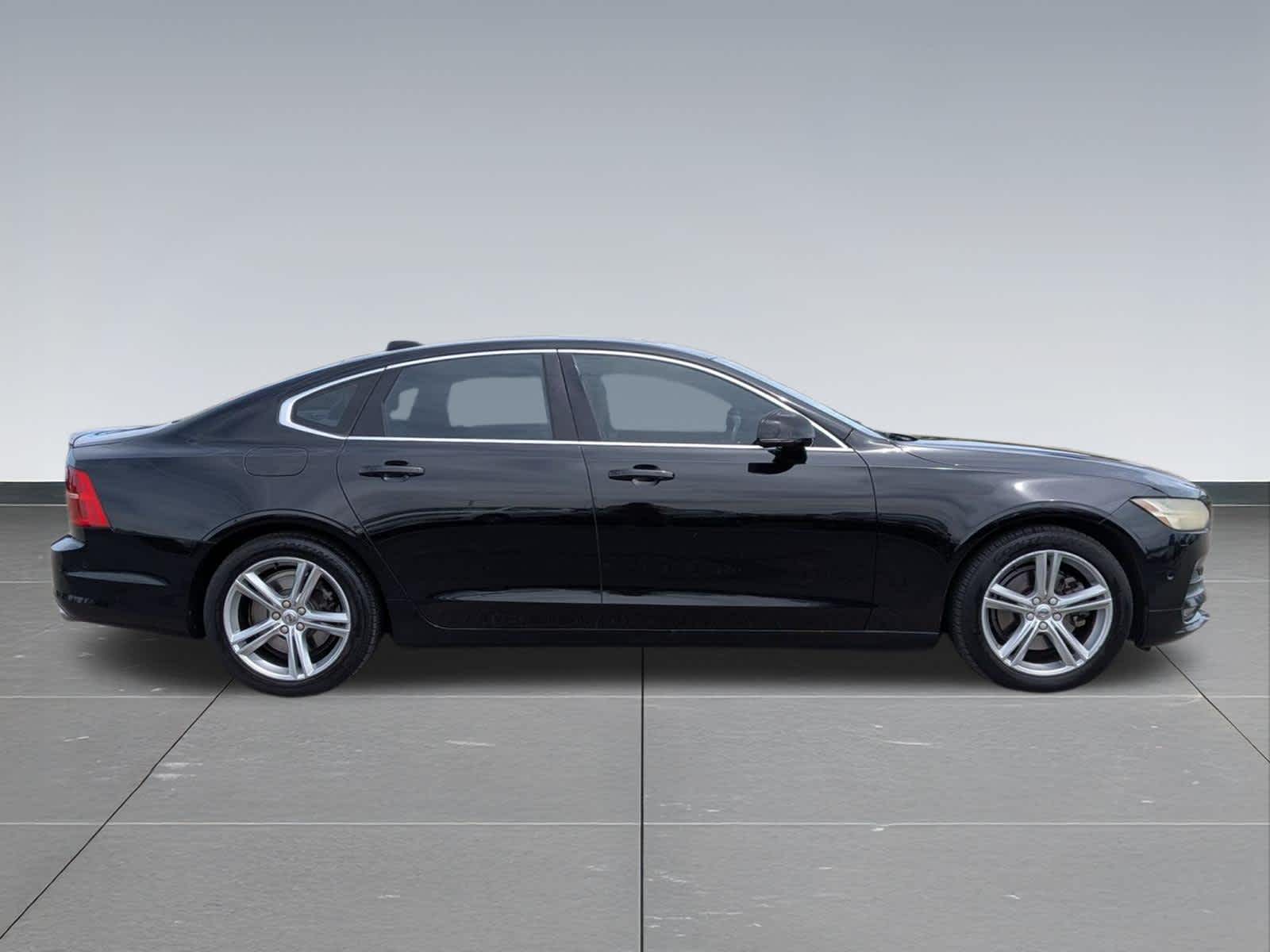 Thumbnail: 2017 Volvo S90 - 6