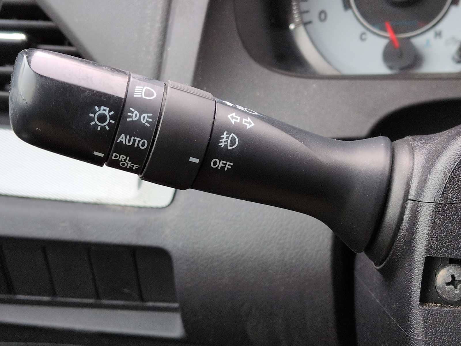 Thumbnail: 2018 Toyota Sienna - 25