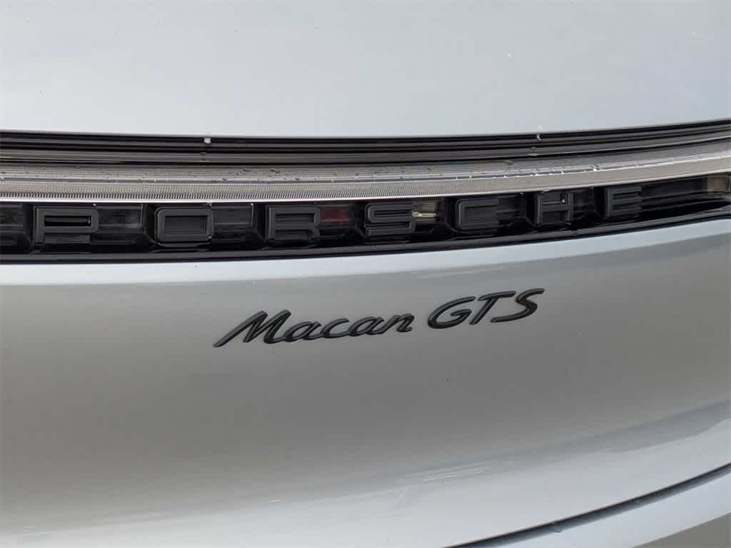 Thumbnail: 2021 Porsche Macan - 11