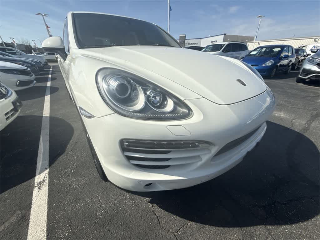 Thumbnail: 2012 Porsche Cayenne - 10