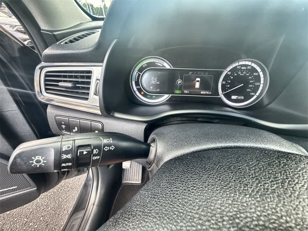 Thumbnail: 2017 Kia Niro - 24
