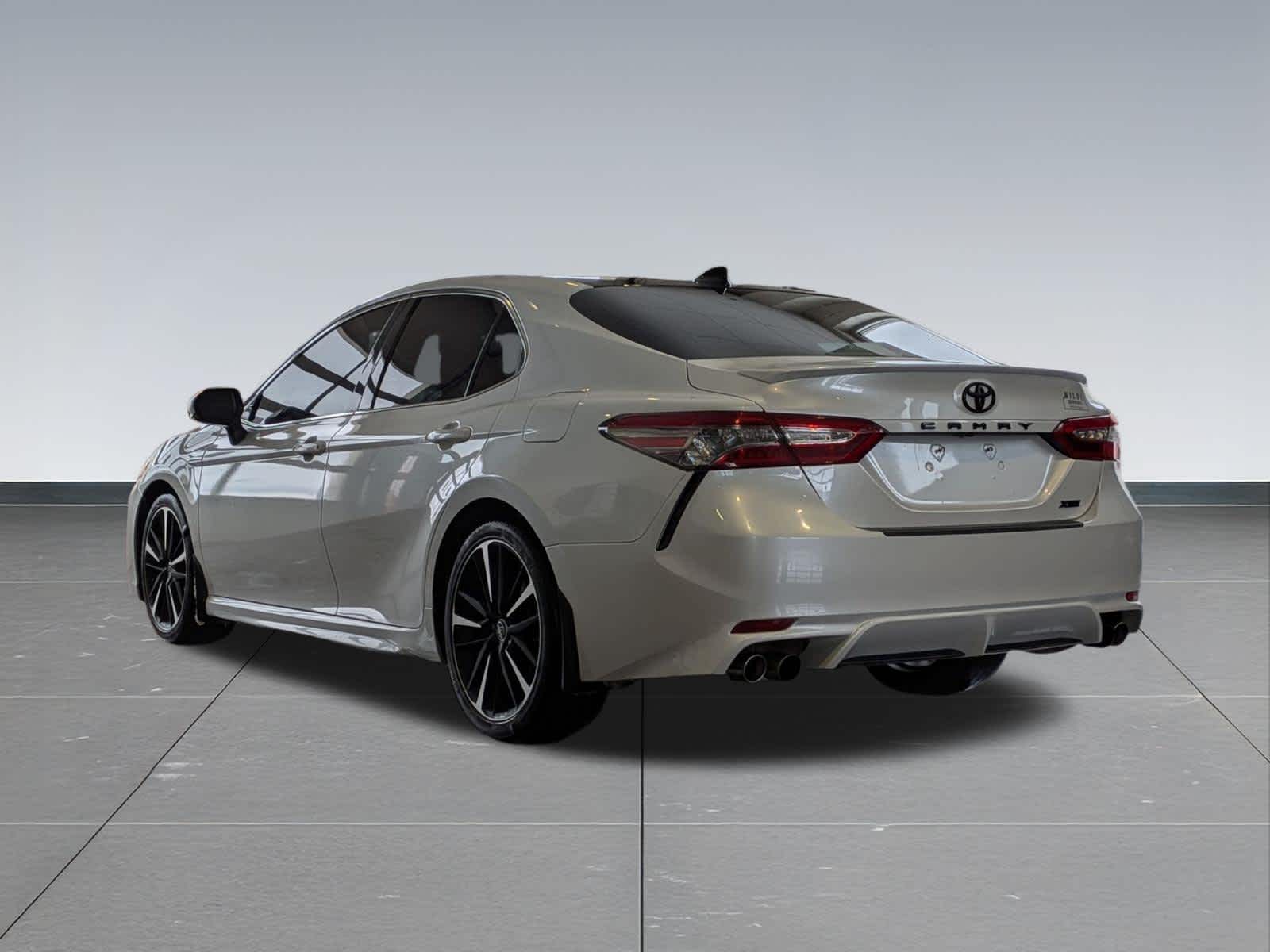 Thumbnail: 2019 Toyota Camry - 4