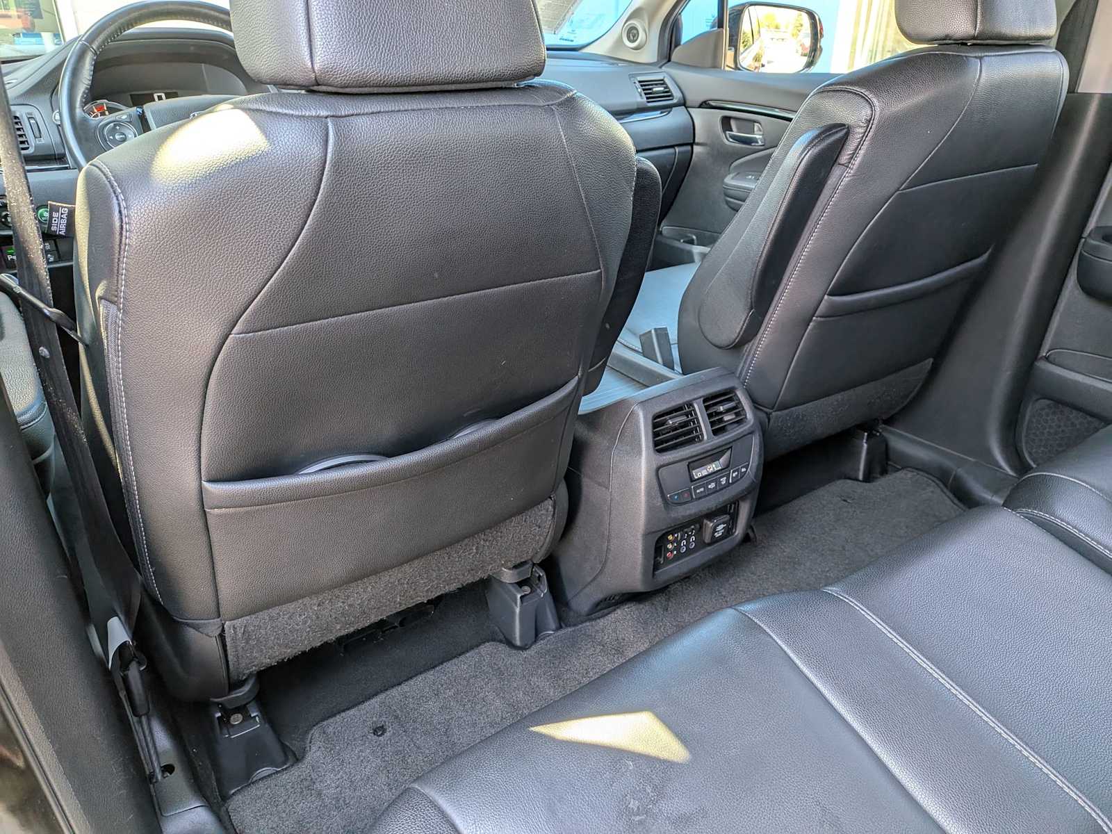 Thumbnail: 2017 Honda Pilot - 18