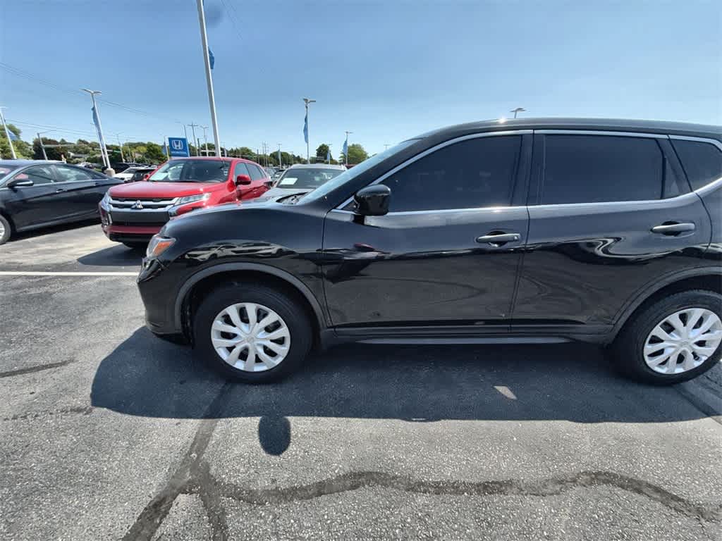 Thumbnail: 2017 Nissan Rogue - 3