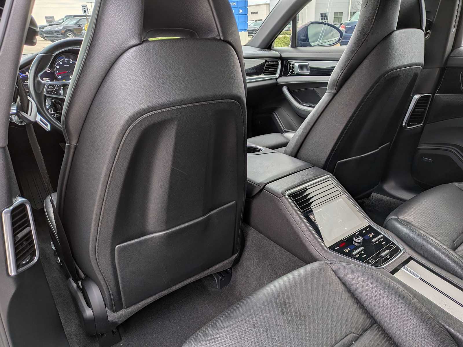 Thumbnail: 2017 Porsche Panamera - 16