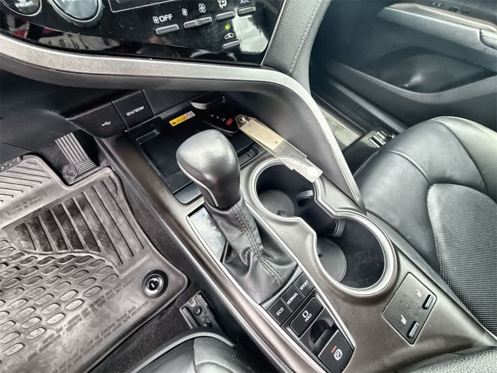 2022 Toyota Camry XLE 32