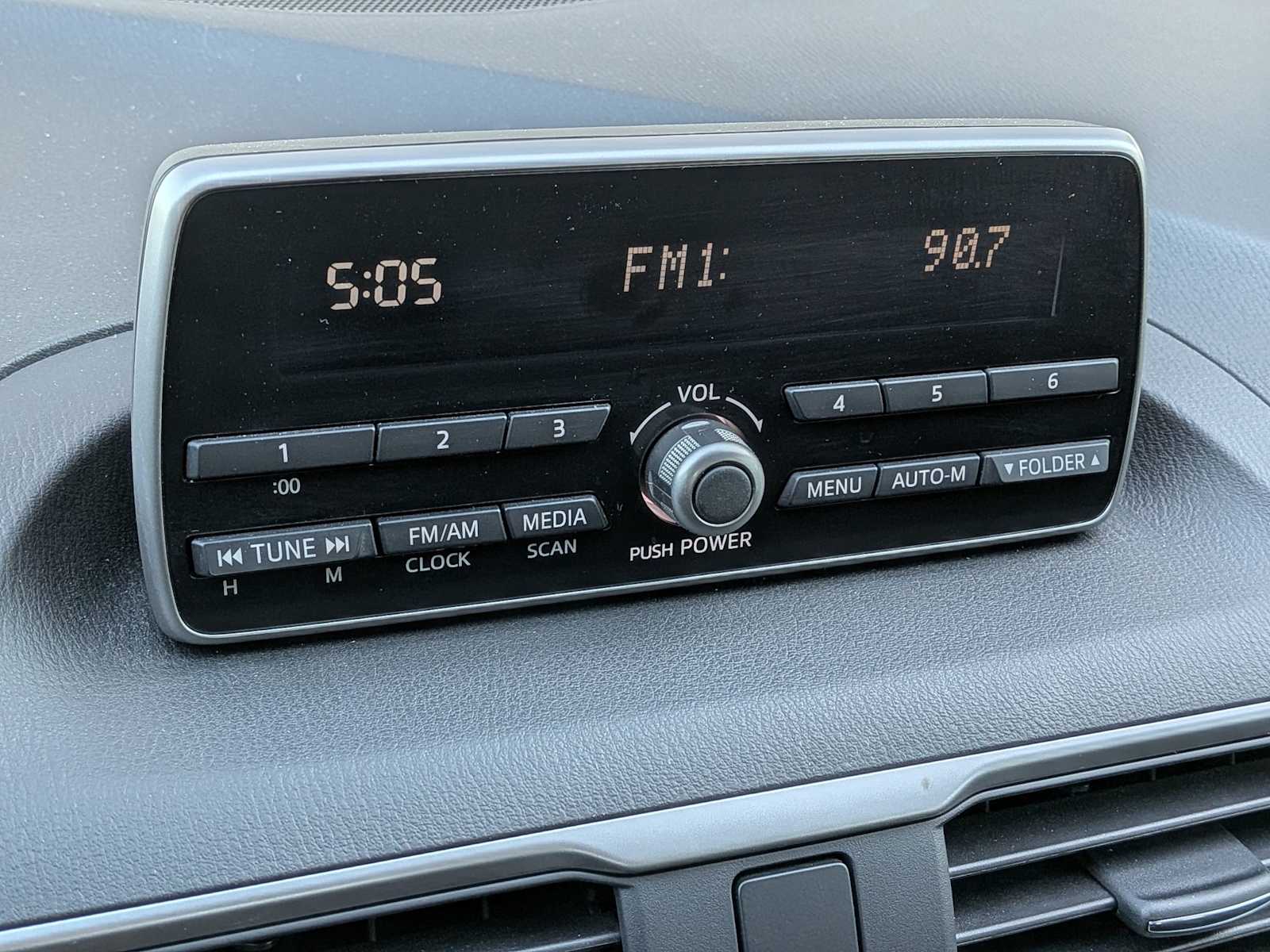 Thumbnail: 2014 Mazda Mazda3 - 24