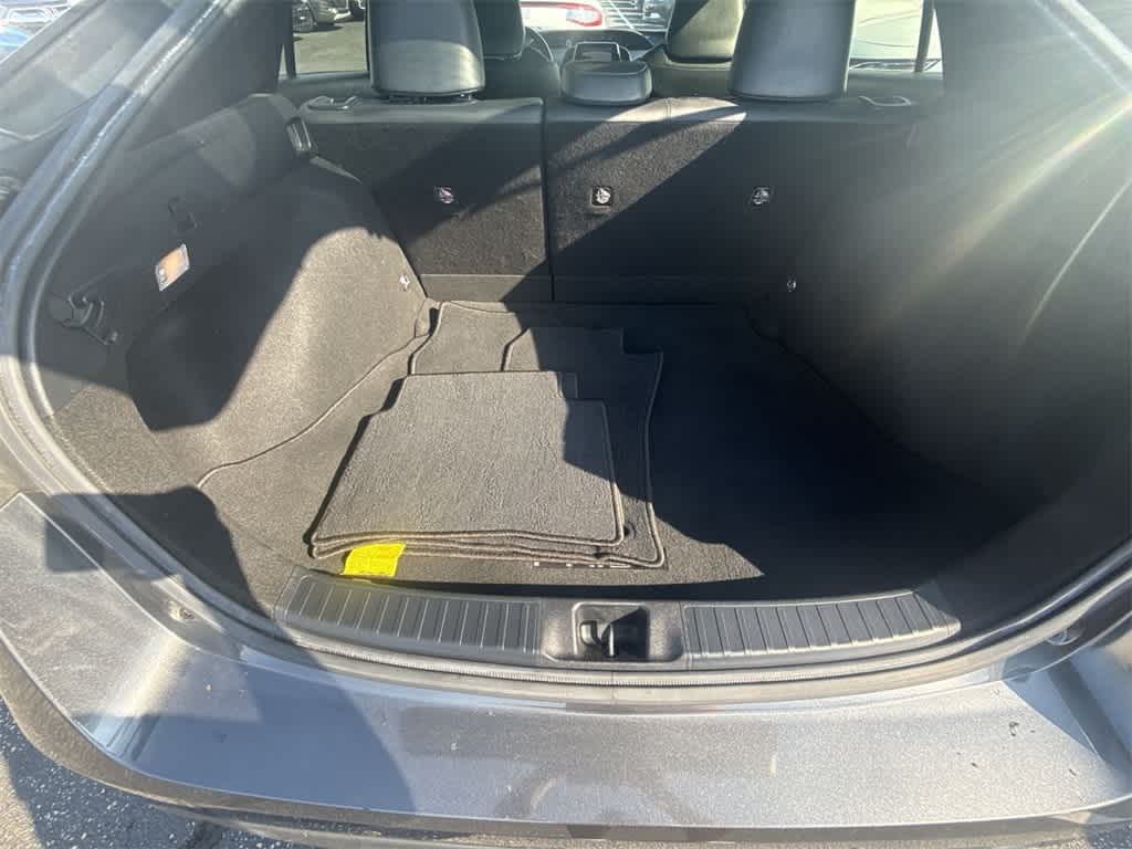 Thumbnail: 2019 Toyota Prius - 32