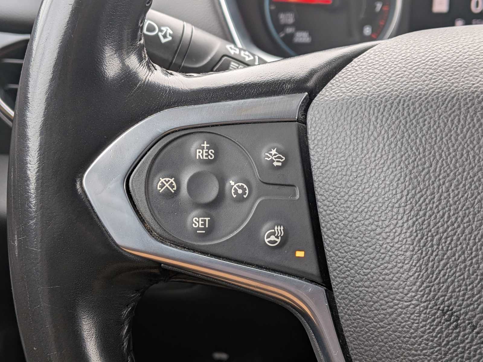 Thumbnail: 2020 Chevrolet Traverse - 25