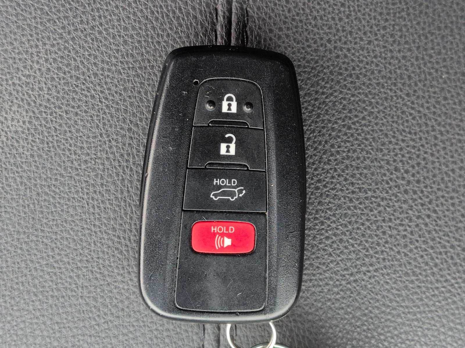 Thumbnail: 2019 Toyota RAV4 - 33