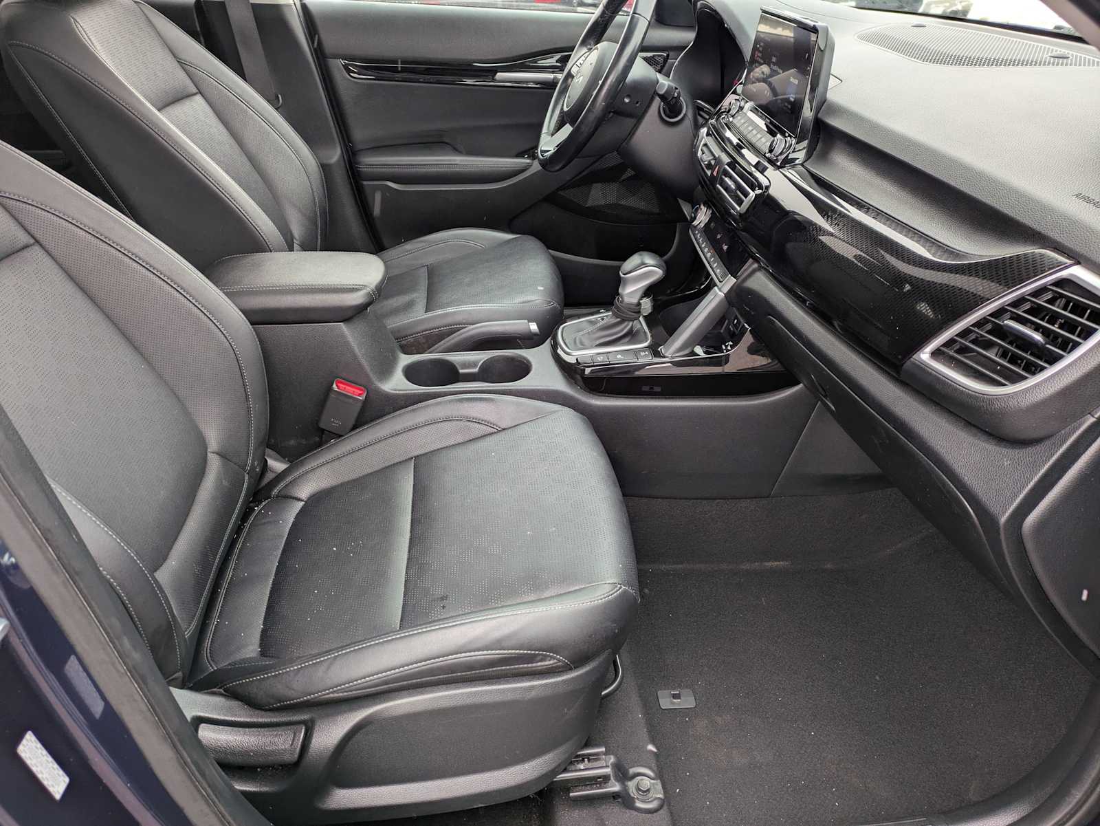 Thumbnail: 2023 Kia Seltos - 22