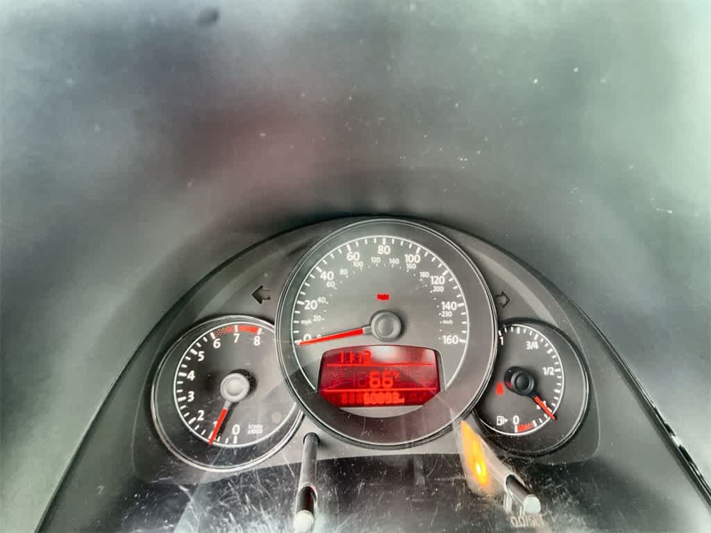 2012 Volkswagen Beetle  28