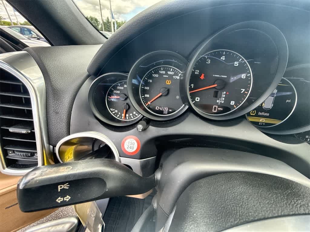 Thumbnail: 2016 Porsche Cayenne - 26