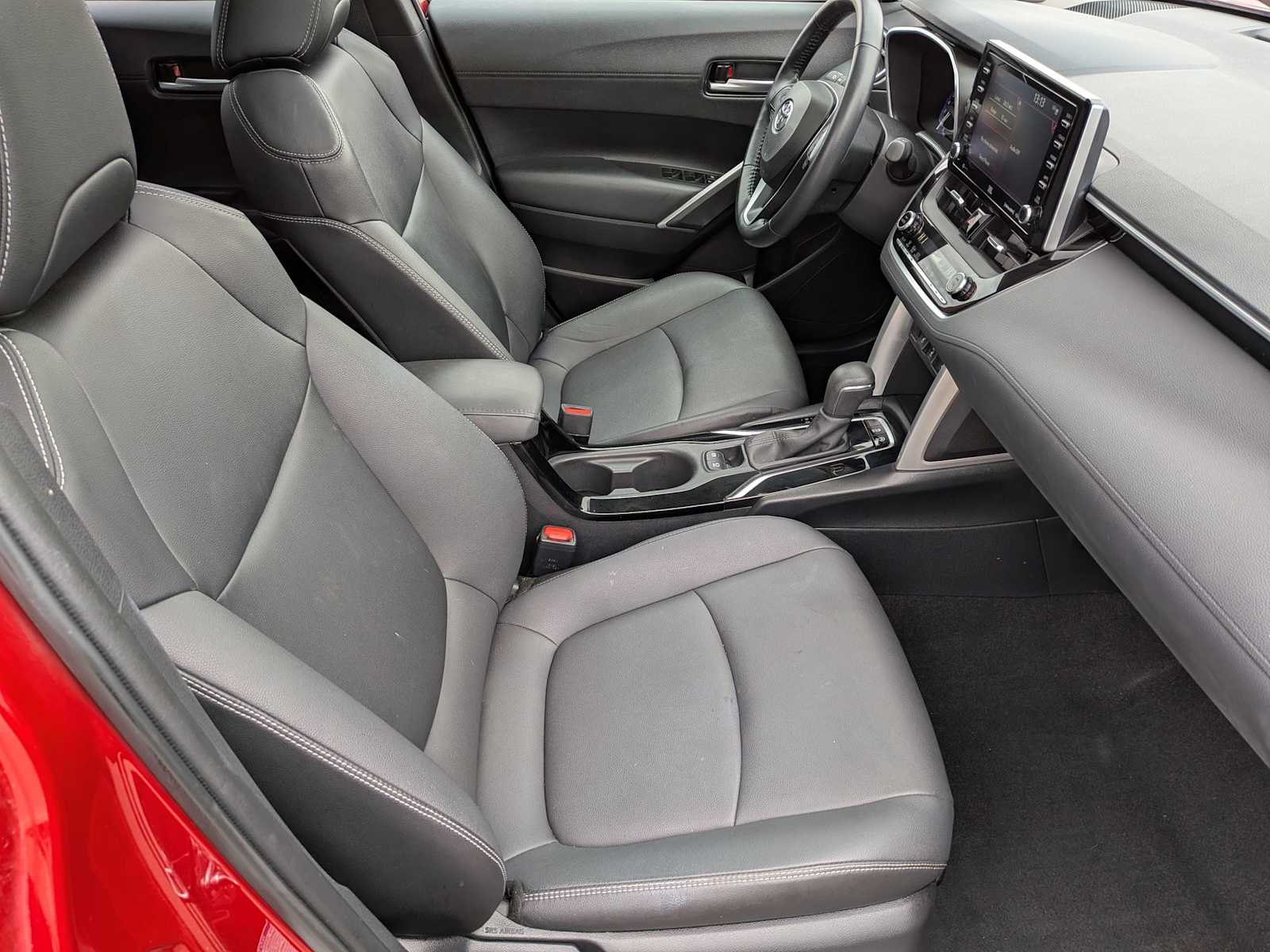 Thumbnail: 2022 Toyota Corolla Cross - 22