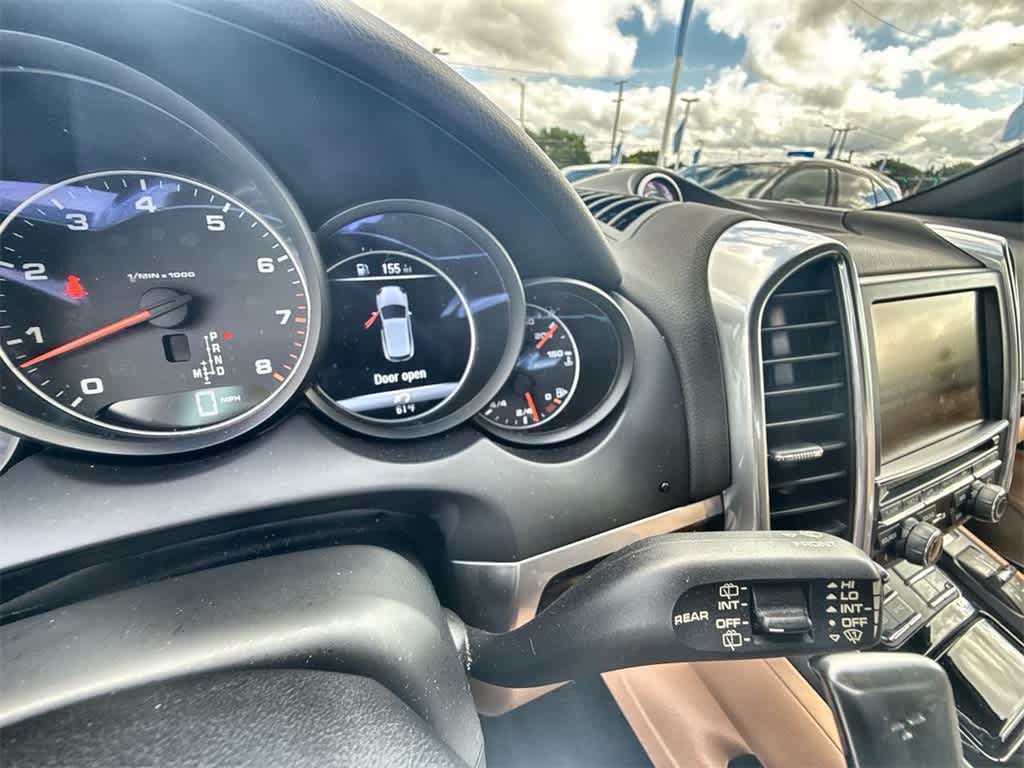 Thumbnail: 2016 Porsche Cayenne - 25