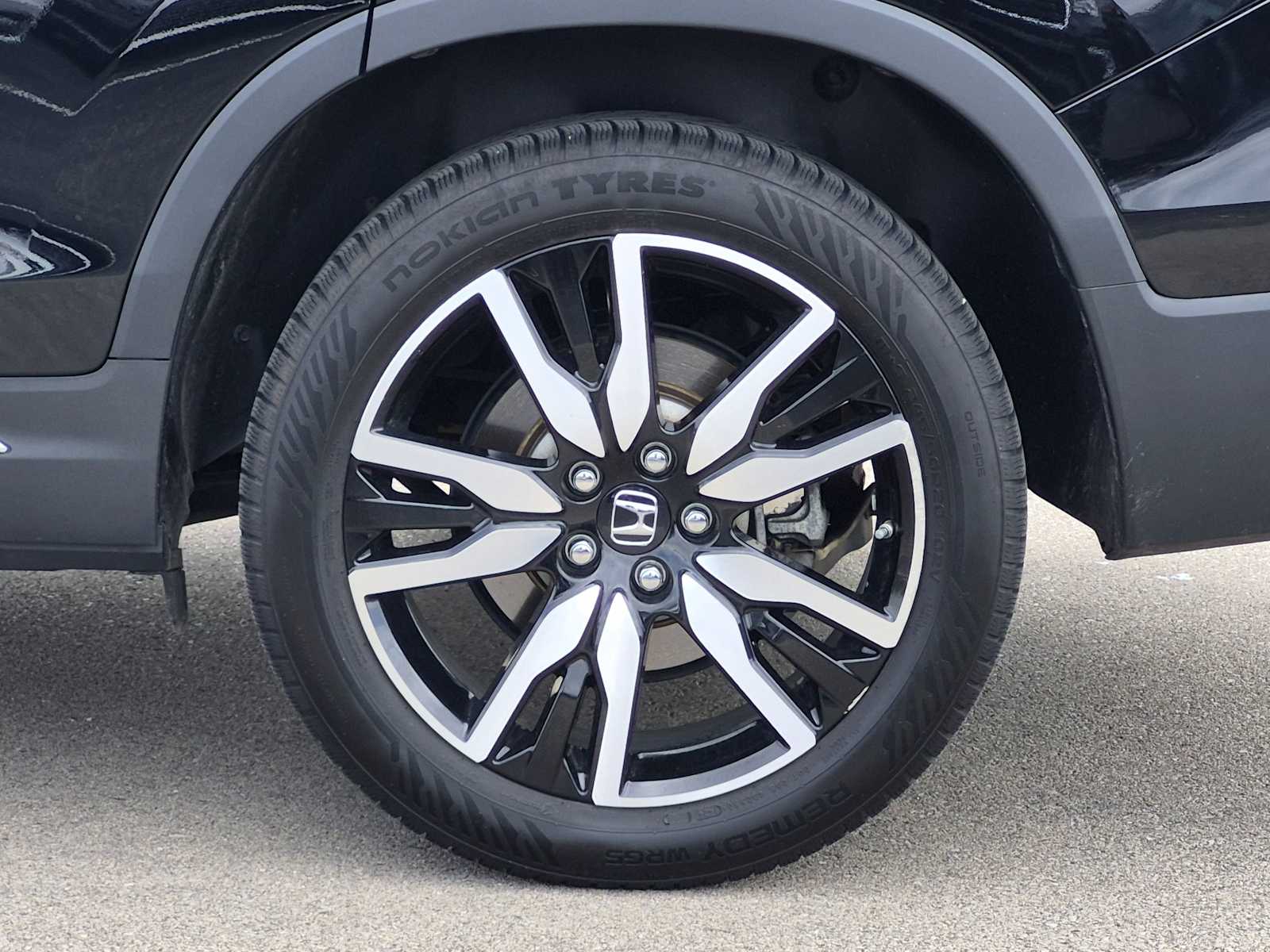 Thumbnail: 2020 Honda Pilot - 17