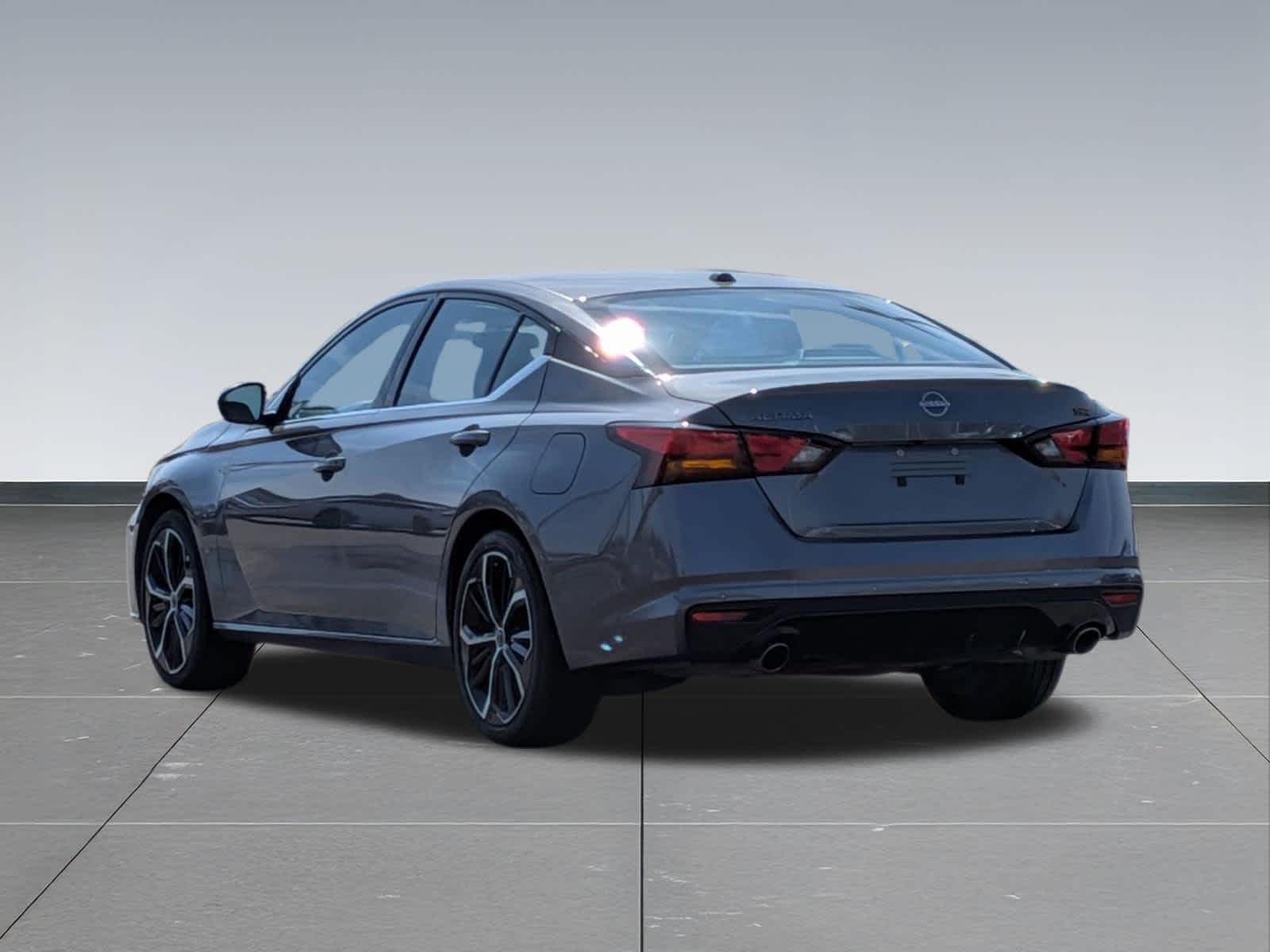 Thumbnail: 2025 Nissan Altima - 3