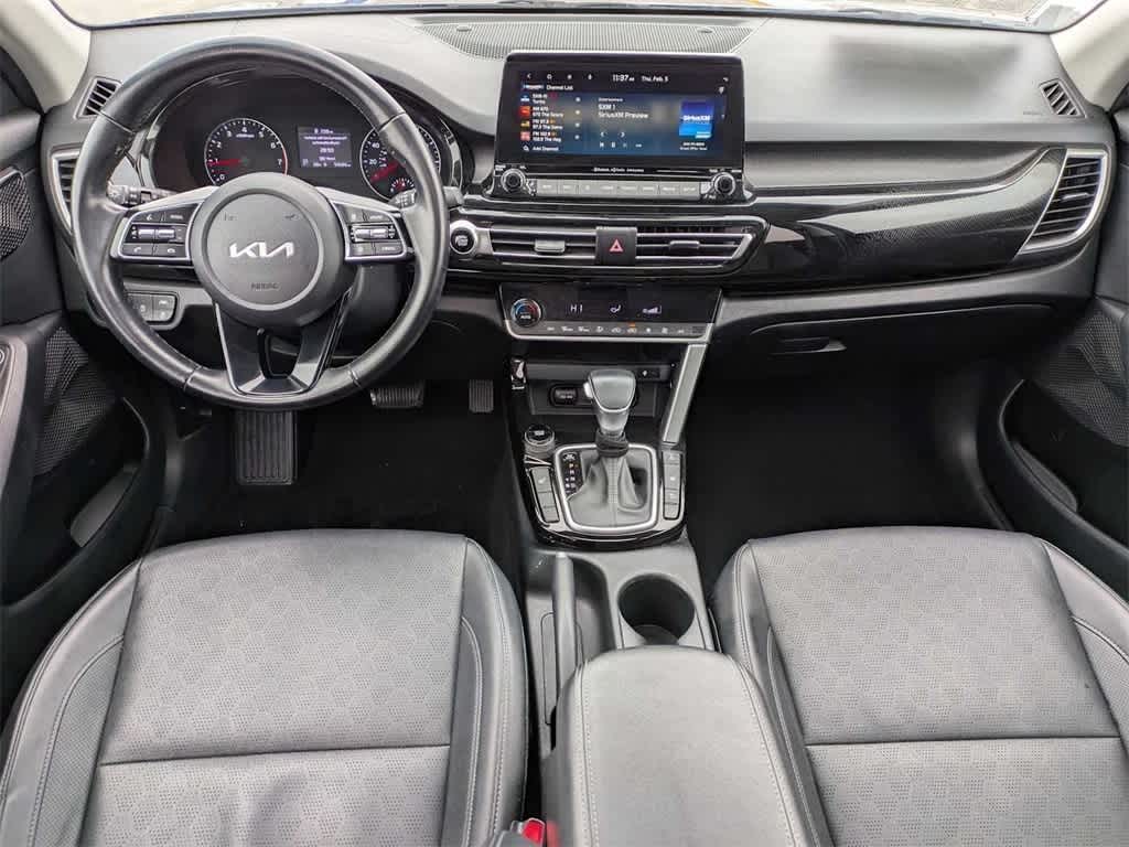 Thumbnail: 2023 Kia Seltos - 14