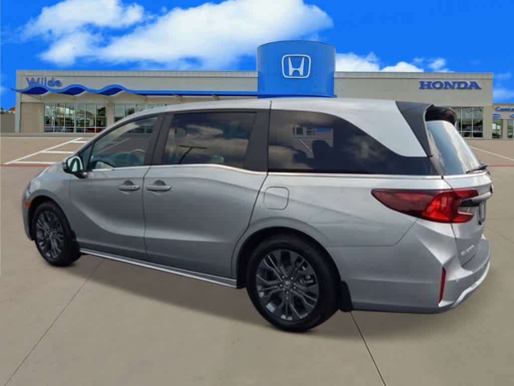 2026 Honda Odyssey Touring photo 3