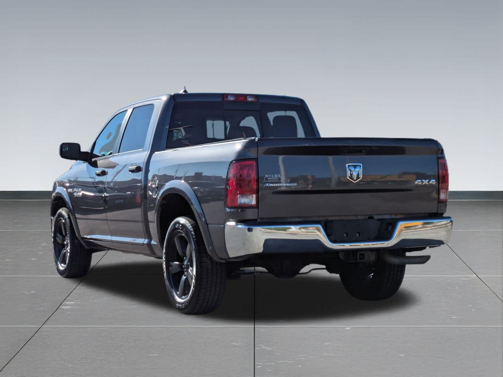 2016 Ram 1500 Outdoorsman photo 3