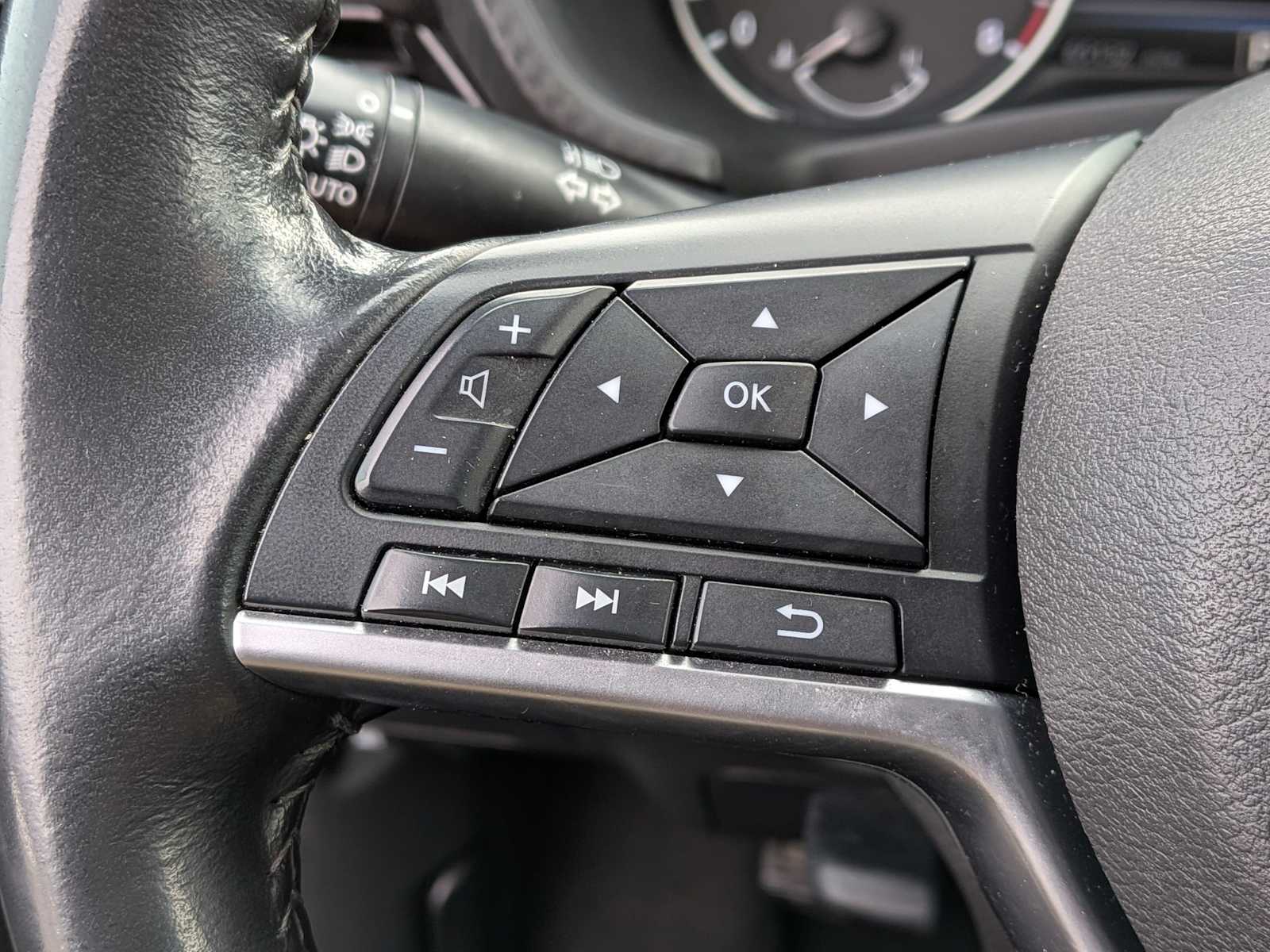 Thumbnail: 2021 Nissan Sentra - 21