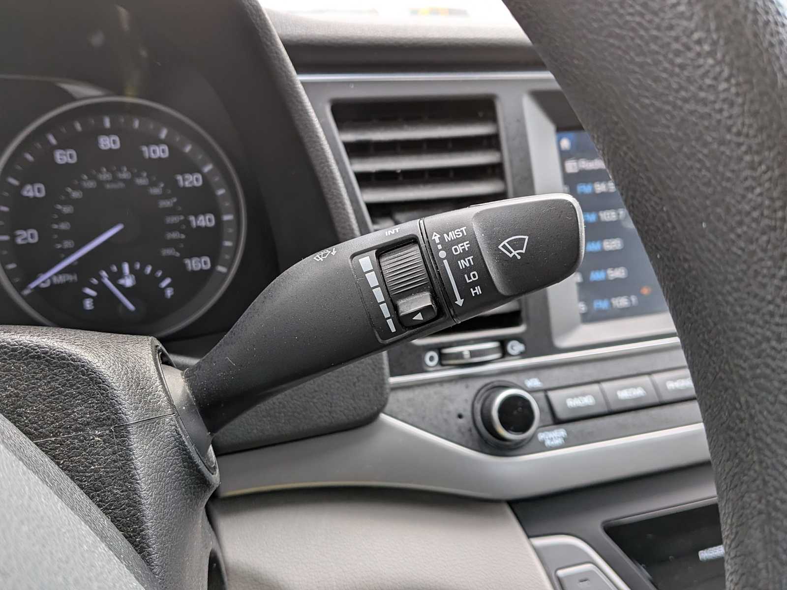 Thumbnail: 2018 Hyundai Elantra - 17