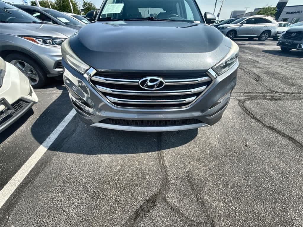 Thumbnail: 2017 Hyundai Tucson - 9