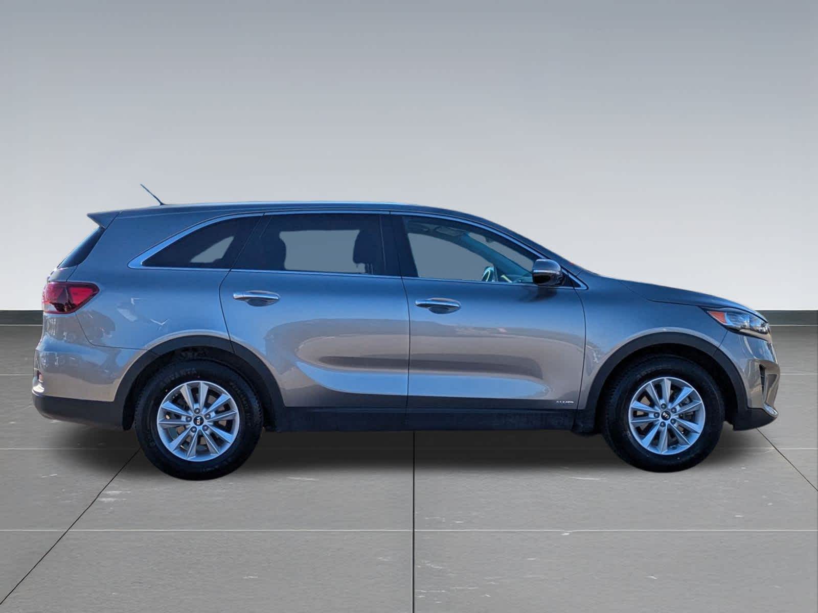 Thumbnail: 2019 Kia Sorento - 7