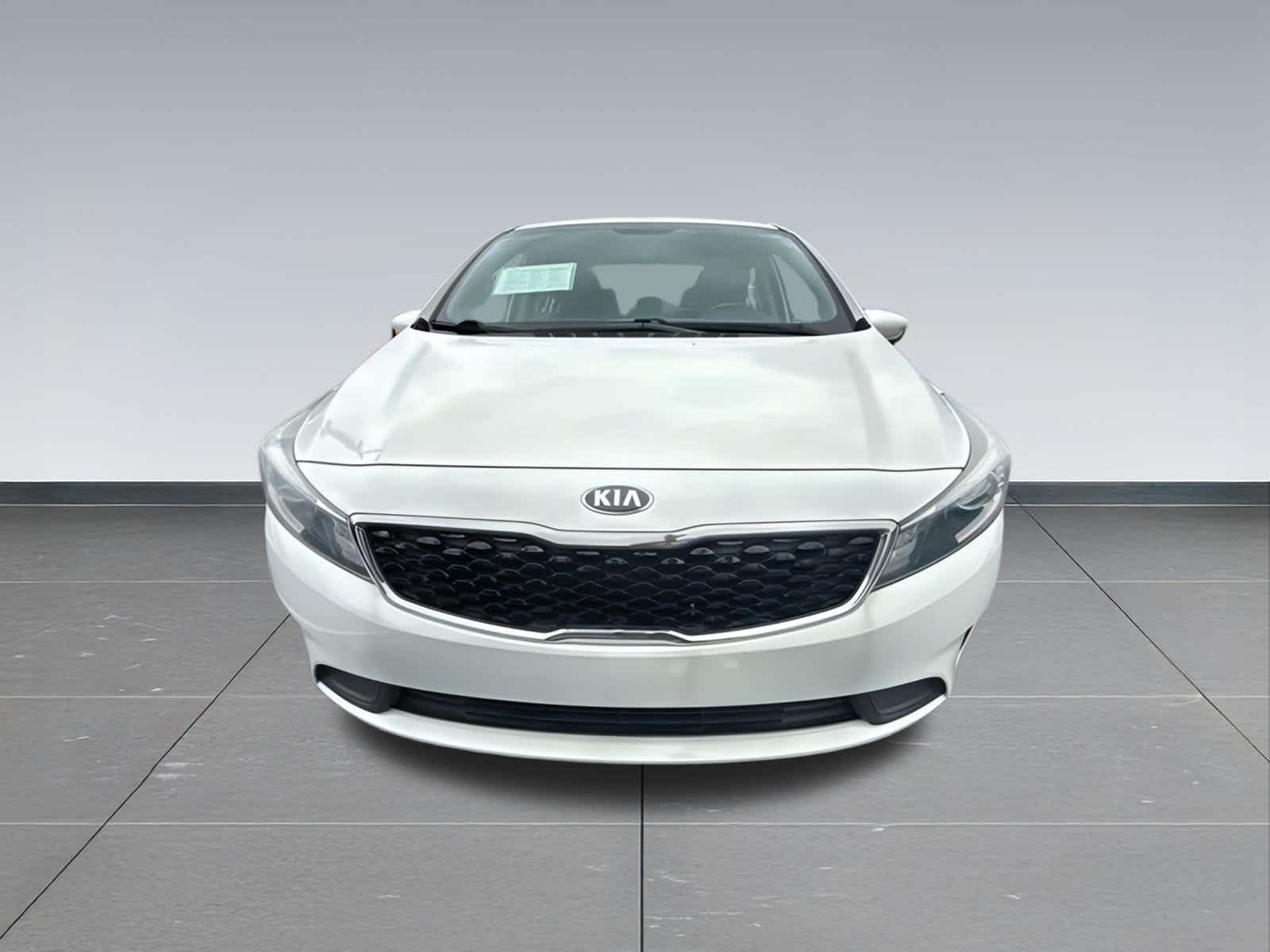 Thumbnail: 2017 Kia Forte - 9