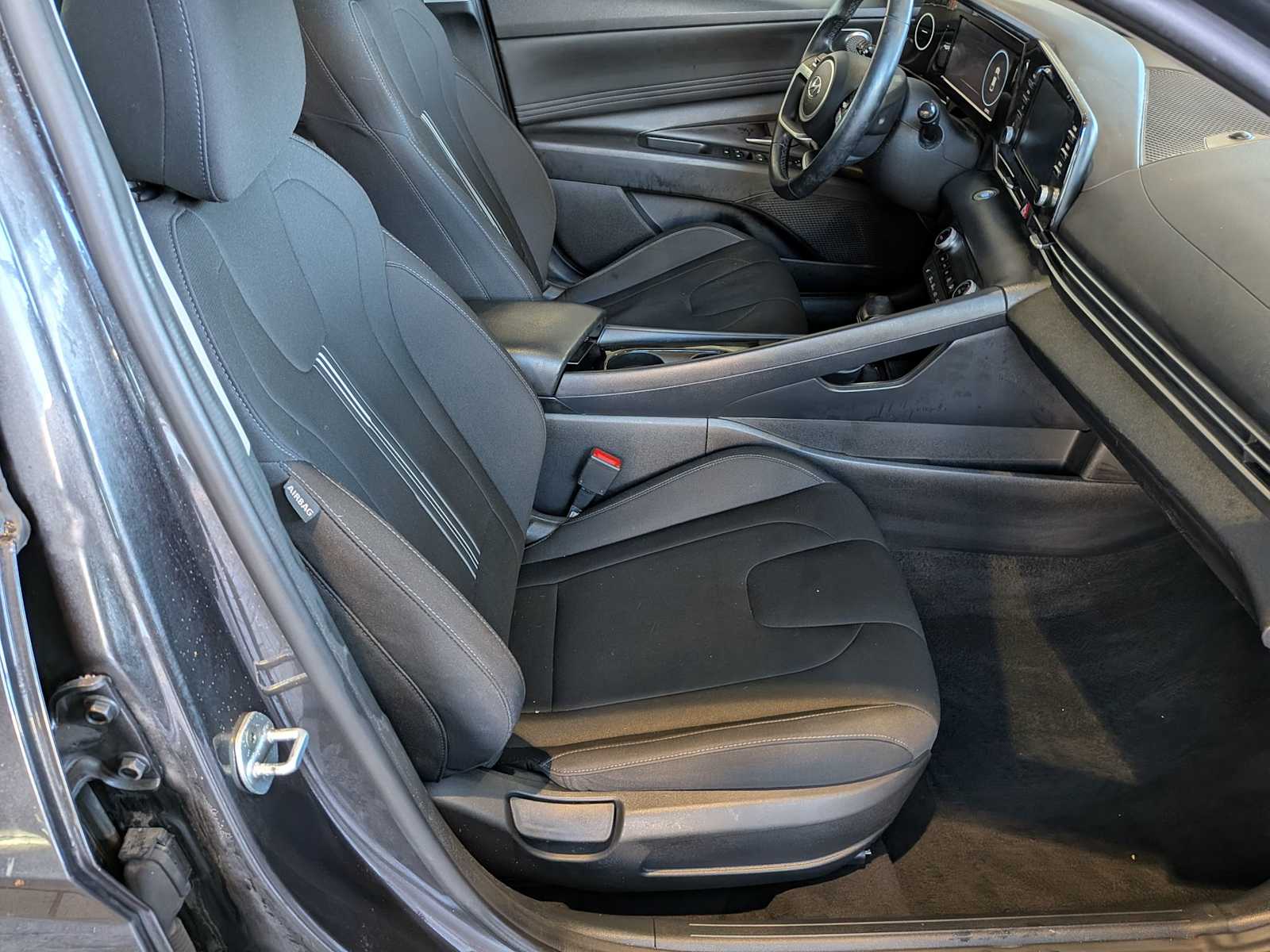 Thumbnail: 2021 Hyundai Elantra - 22