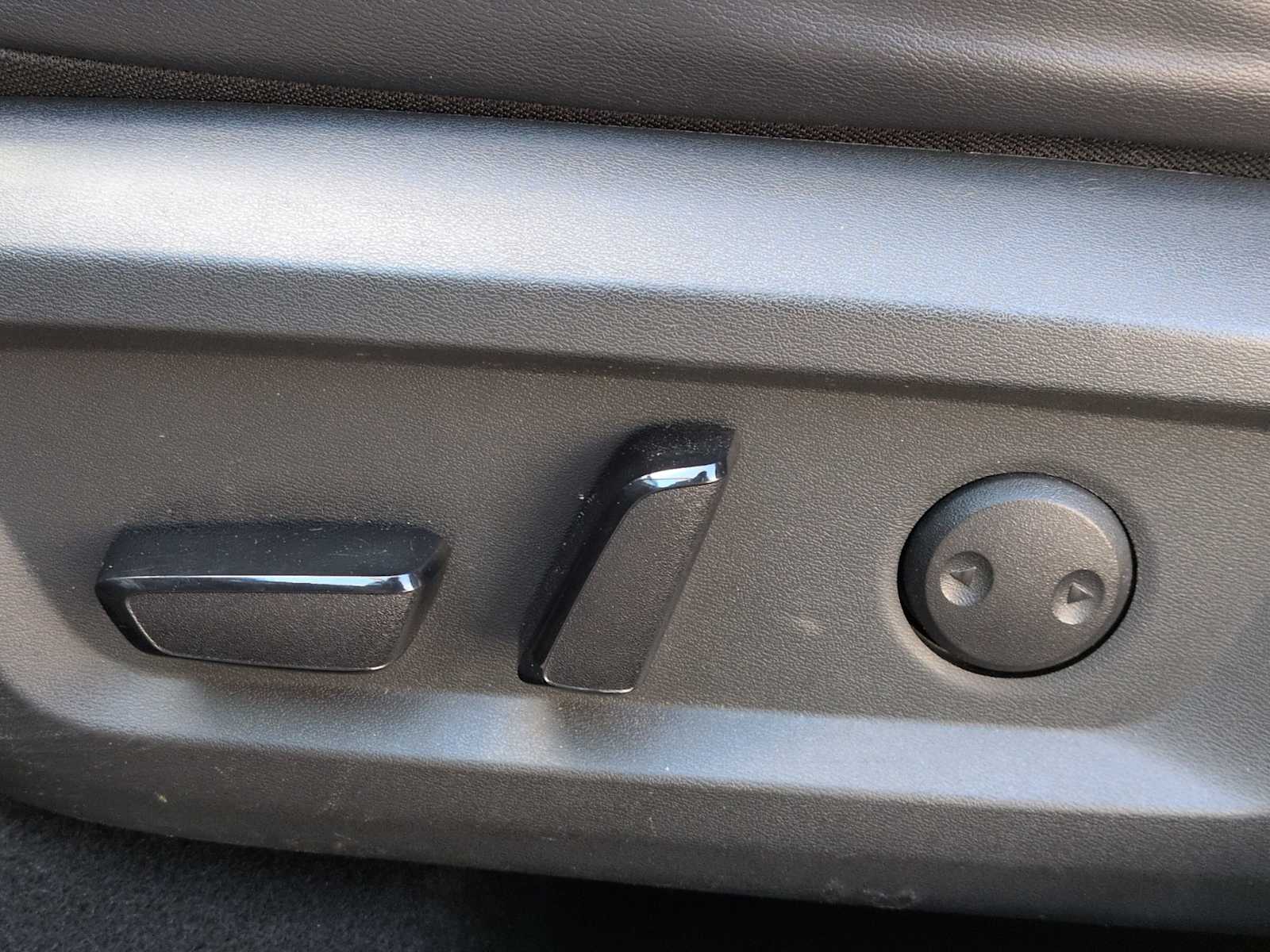 Thumbnail: 2021 Nissan Rogue - 15