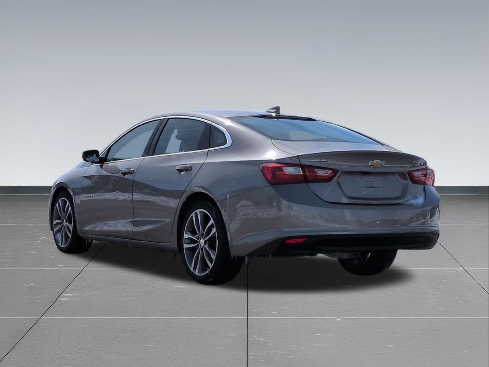 Thumbnail: 2023 Chevrolet Malibu - 4