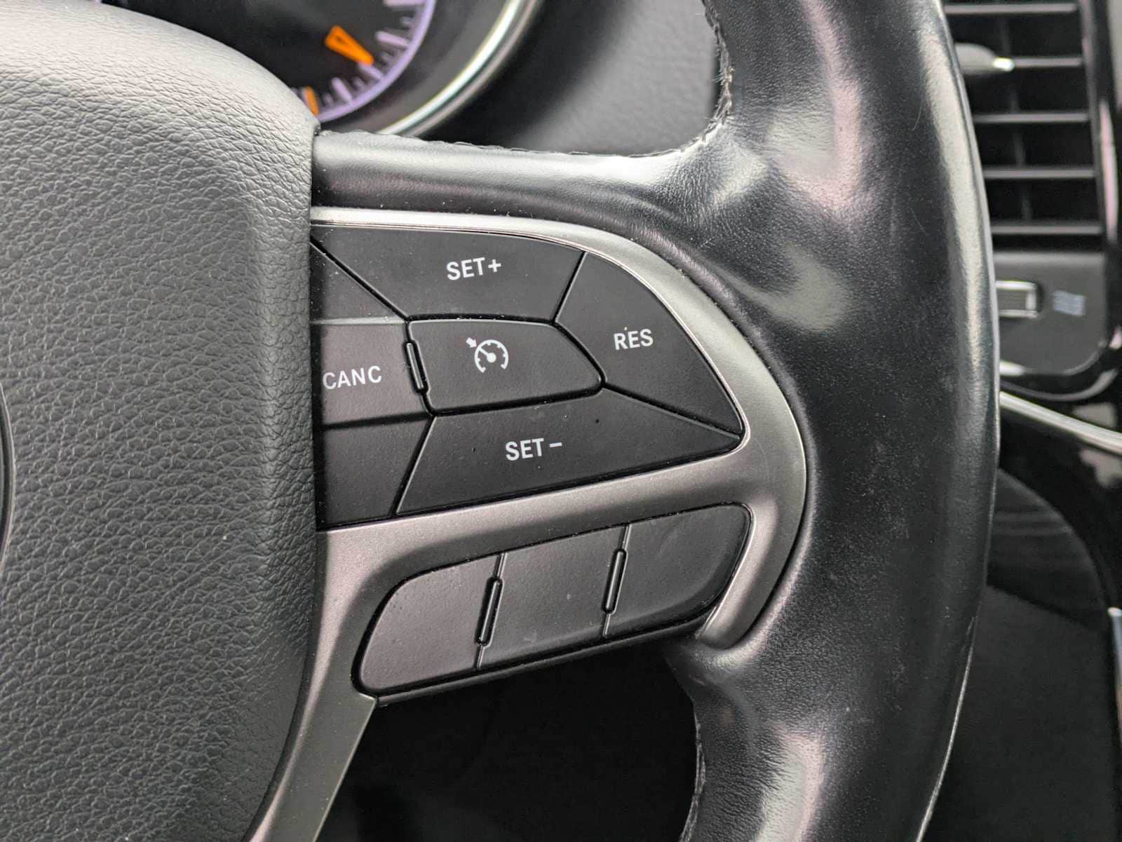 Thumbnail: 2020 Jeep Grand Cherokee - 25