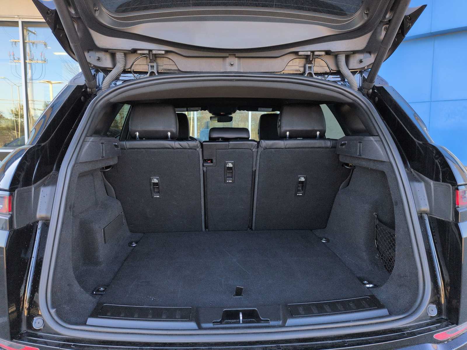 Thumbnail: 2020 Land Rover Range Rover Evoque - 32