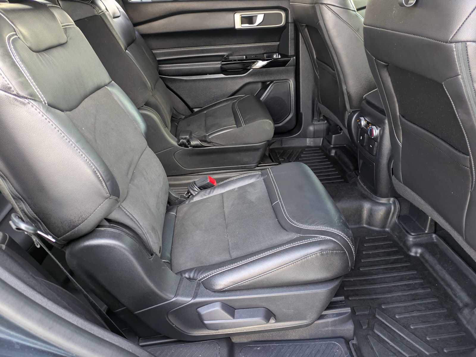 Thumbnail: 2022 Ford Explorer - 19