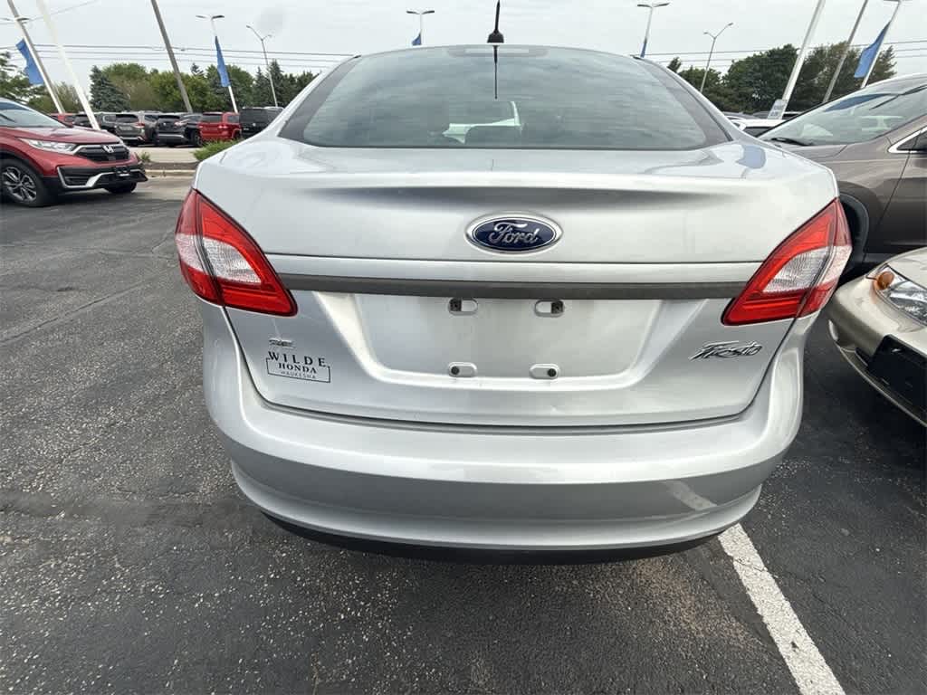 Thumbnail: 2013 Ford Fiesta - 11