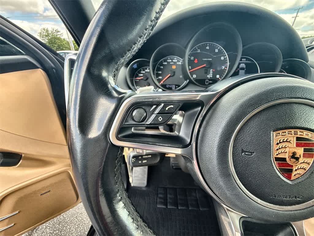 Thumbnail: 2016 Porsche Cayenne - 23