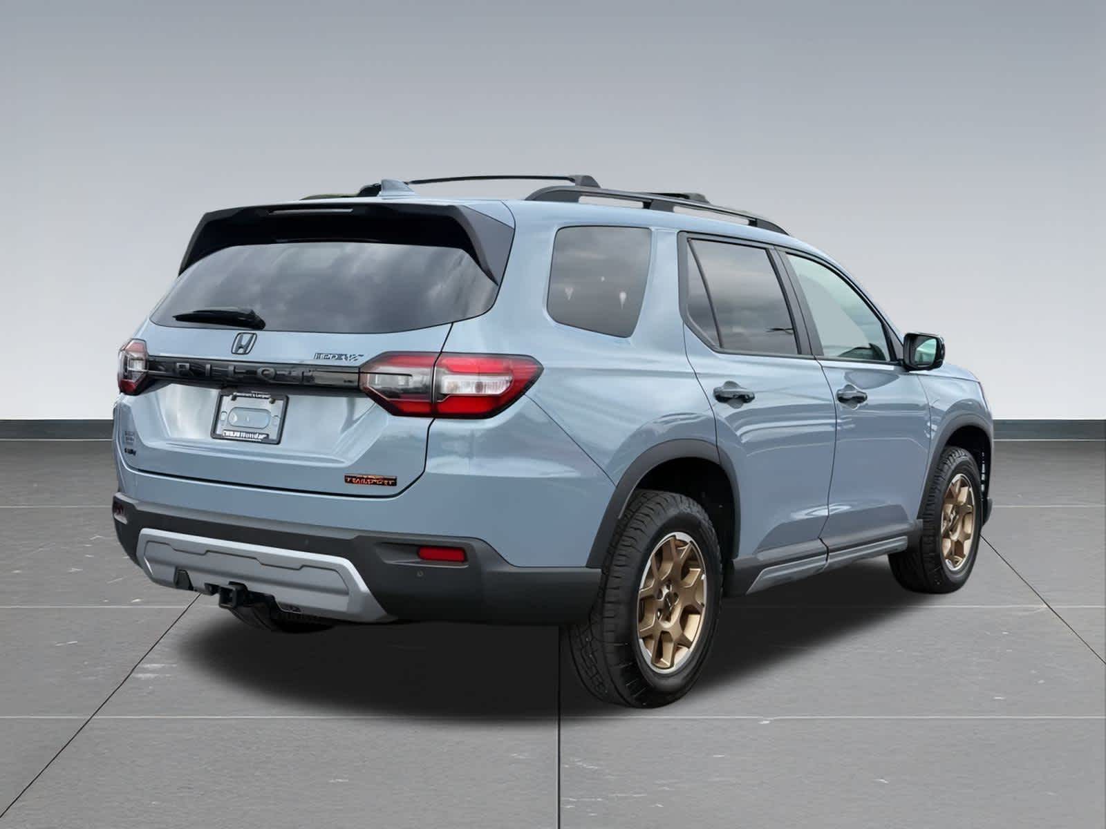2024 Honda Pilot TrailSport photo 3